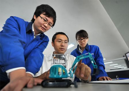 新华社报道：ca888亚洲城智能蝉联全球工程机械50强