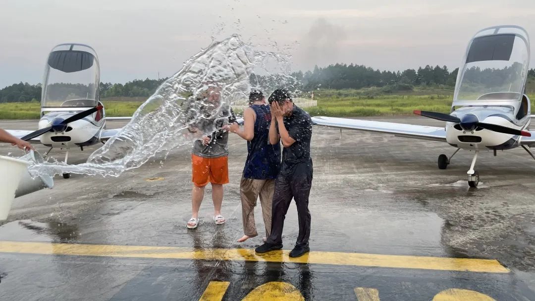 冲上云霄！湖南ca888亚洲城通航学员成功单飞