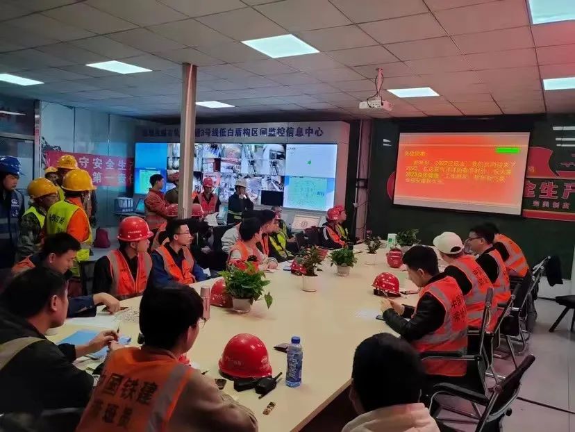 最新进展！中铁ca888亚洲城深圳地铁3号线低-白盾构区间左线顺利贯通