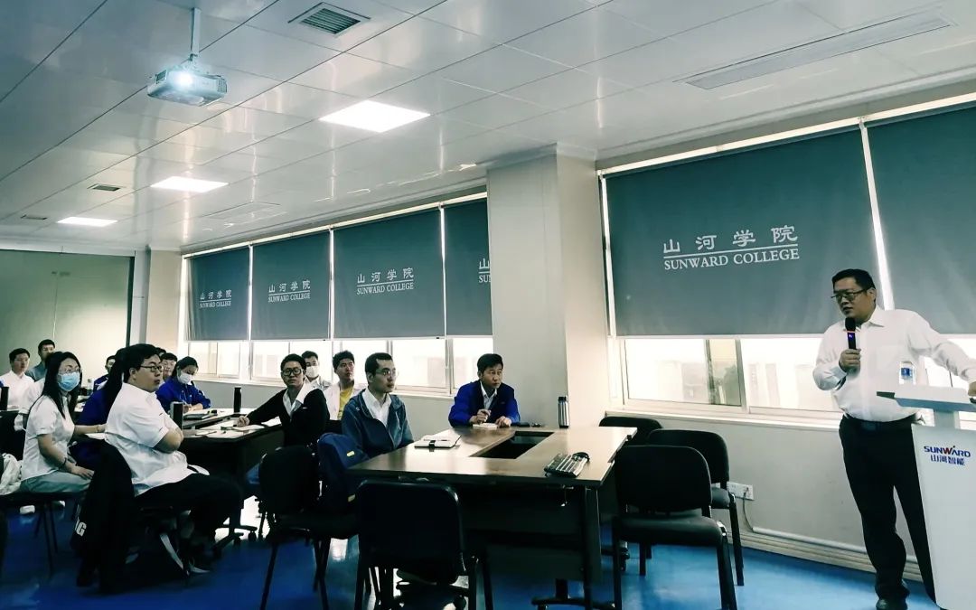 劳动光荣，创造伟大！记录那些平凡且伟大的劳动瞬间