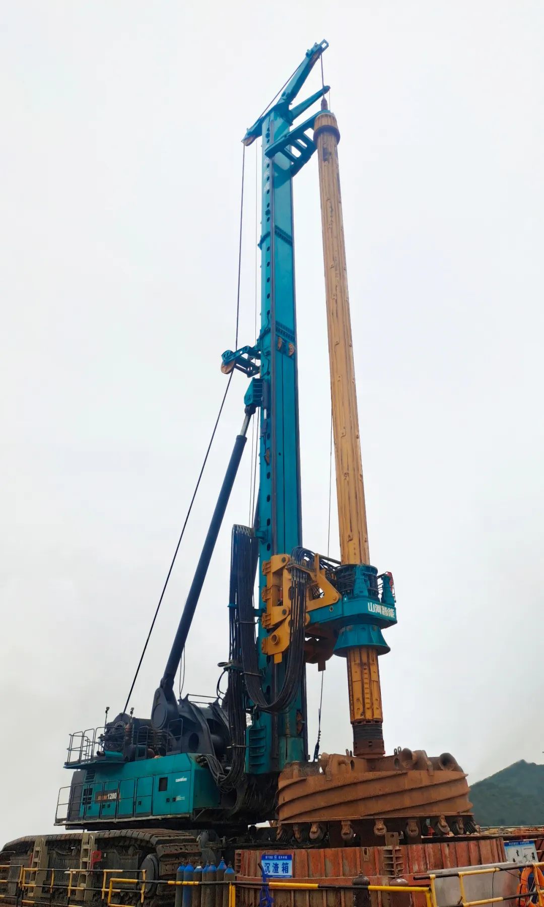 新战绩+1！ca888亚洲城智能超级旋挖钻机创6.3米直径钻孔新纪录