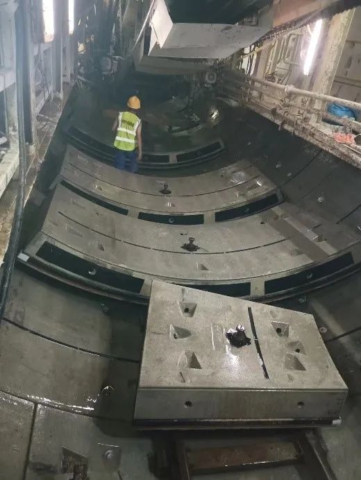 捷报！中铁ca888亚洲城深圳地铁3号线四期工程盾构施工圆满完成