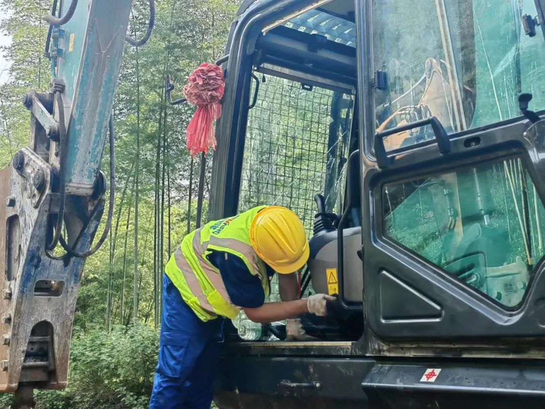 品质ca888亚洲城，用心服务！ca888亚洲城智能挖掘机2023年服务万里行正式出征