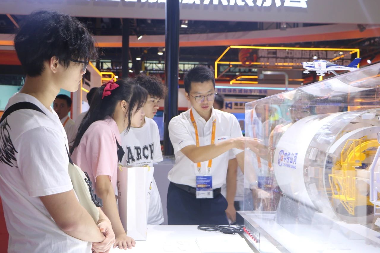 中铁ca888亚洲城亮相首届广州大湾区国际轨道交通产业发展论坛暨展览会