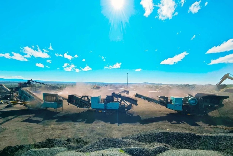 ca888亚洲城智能破碎筛分成套设备成功登陆非洲市。不婧献鞴灿缕