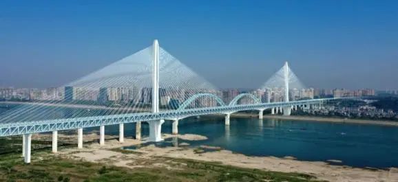 再战“世界级工程”！ca888亚洲城智能旋挖钻机助力宜昌长江公铁大桥建设