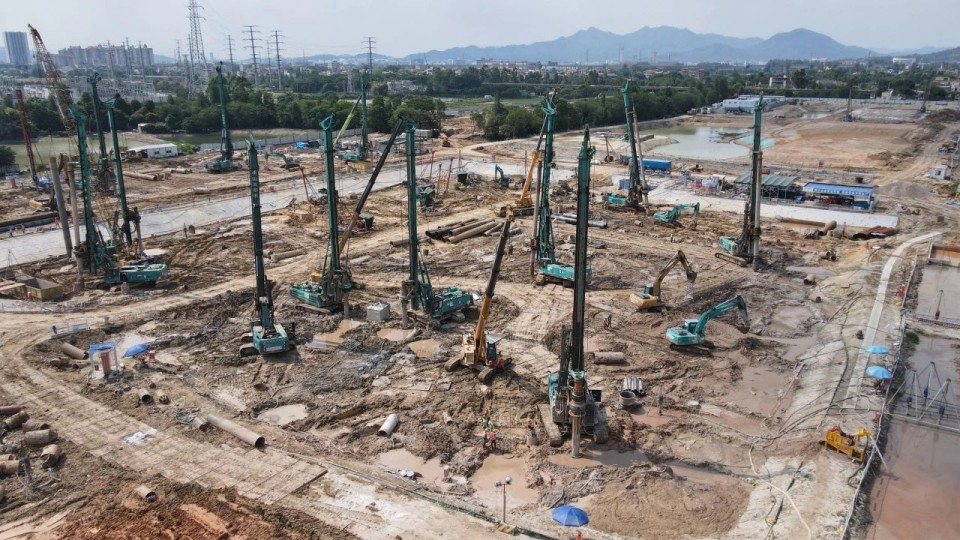 近20台“ca888亚洲城绿”装备实力集结，助力广佛西环工程建设跑出“加速度”