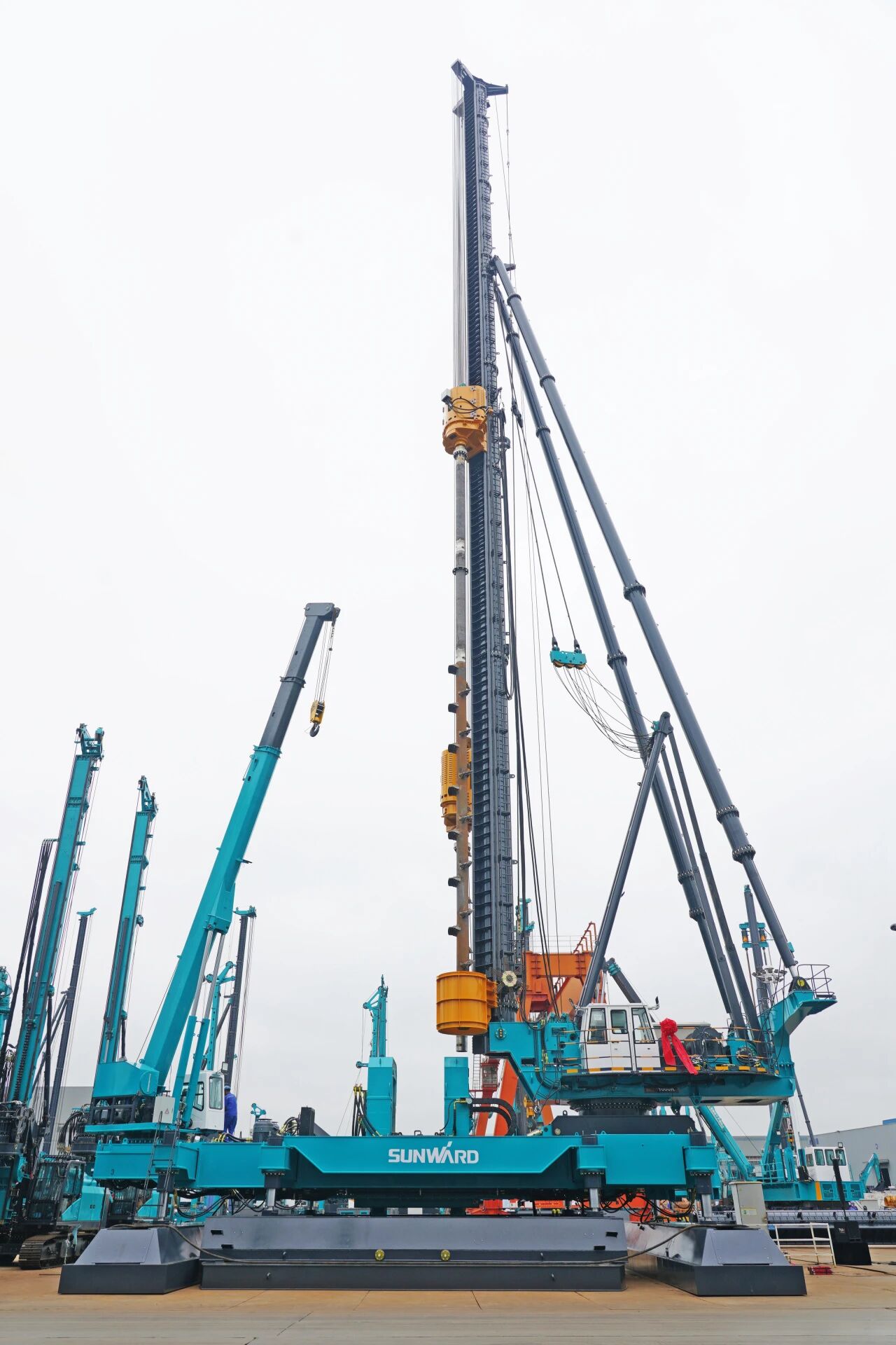 破局深基施工！ca888亚洲城智能搅拌中掘植桩一体机重磅交付