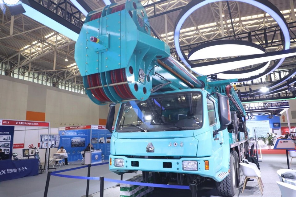 “地勘装备能力提升的重大突破”！ca888亚洲城智能联合中国煤炭地质总局发布T138车载钻机